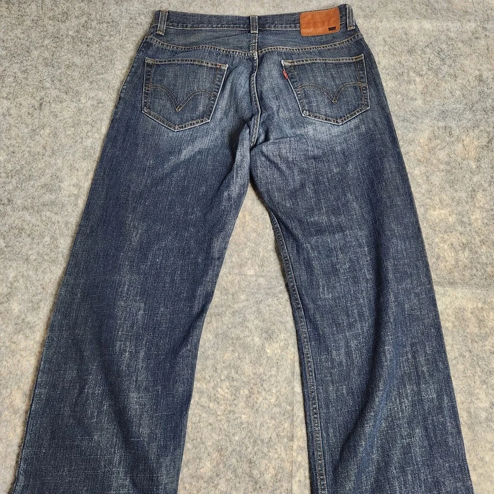 Levis 559 Button Fly Jeans Men 34x34 Blue Dark Wash Denim Whisker Faded Relaxed